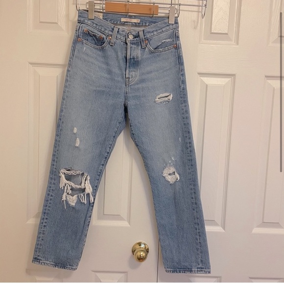 COPY - Levis wedgie fit light blue distressed high rise straight jeans - Picture 2 of 4